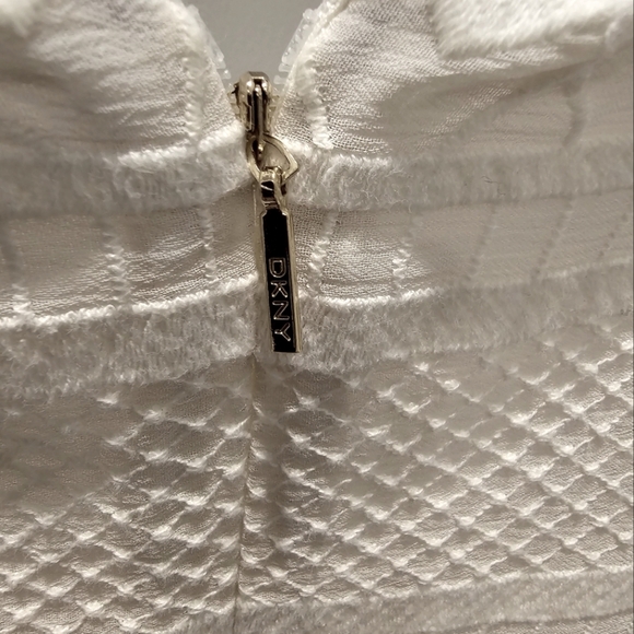 DKNY Cream Lace Lined Shift Sleeveless Dress Back Zip Size 6 - Picture 11 of 13